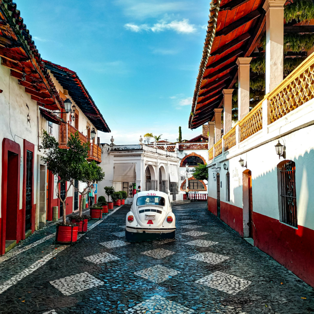 Taxco y Grutas de Cacahuamilpa