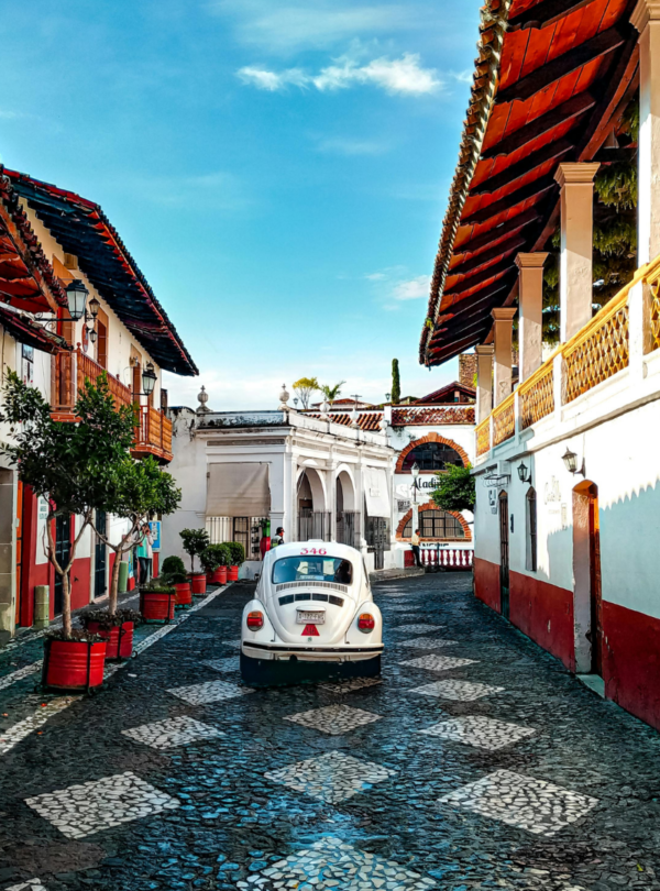 Taxco y Grutas de Cacahuamilpa